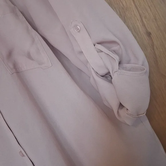 💜 3/$20 Maurices Light Pink Button-Down Shirt - Picture 4 of 6